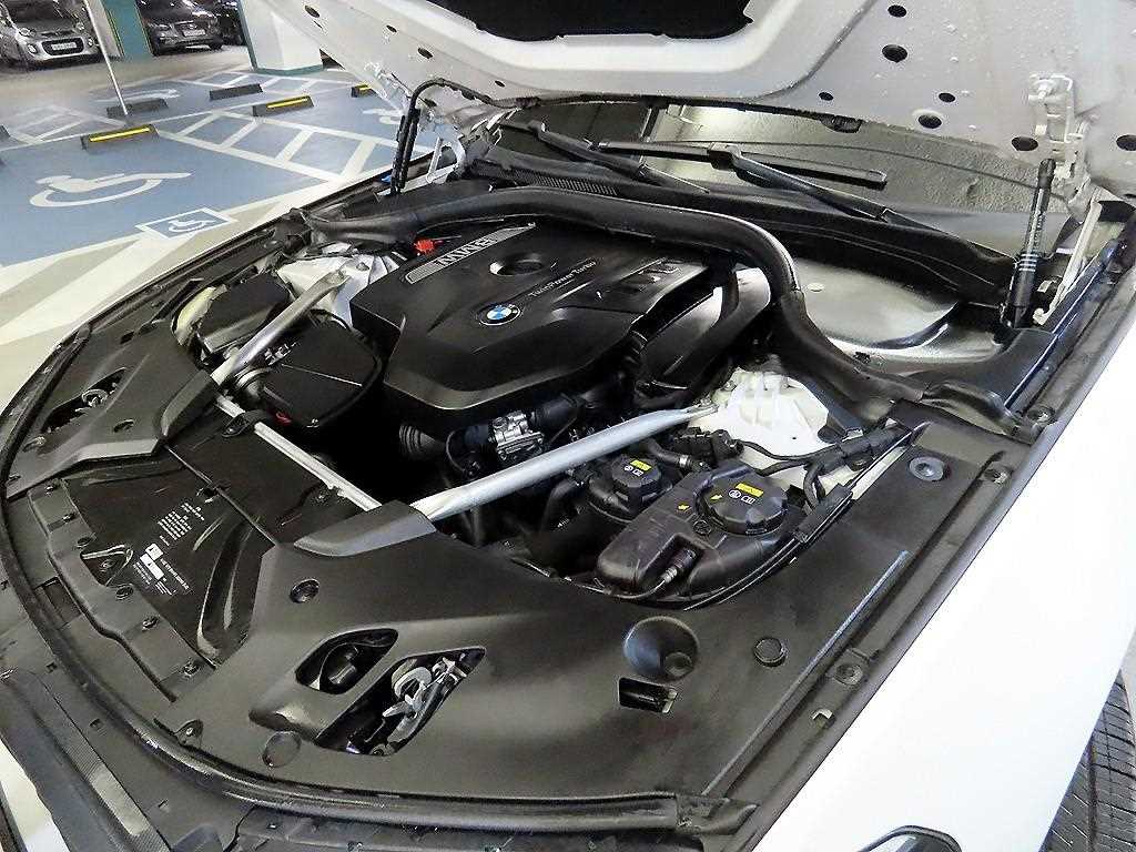 BMW 5 Series 2018 Blanco - Importación desde Corea - HF Imports Iquique - Foto 19