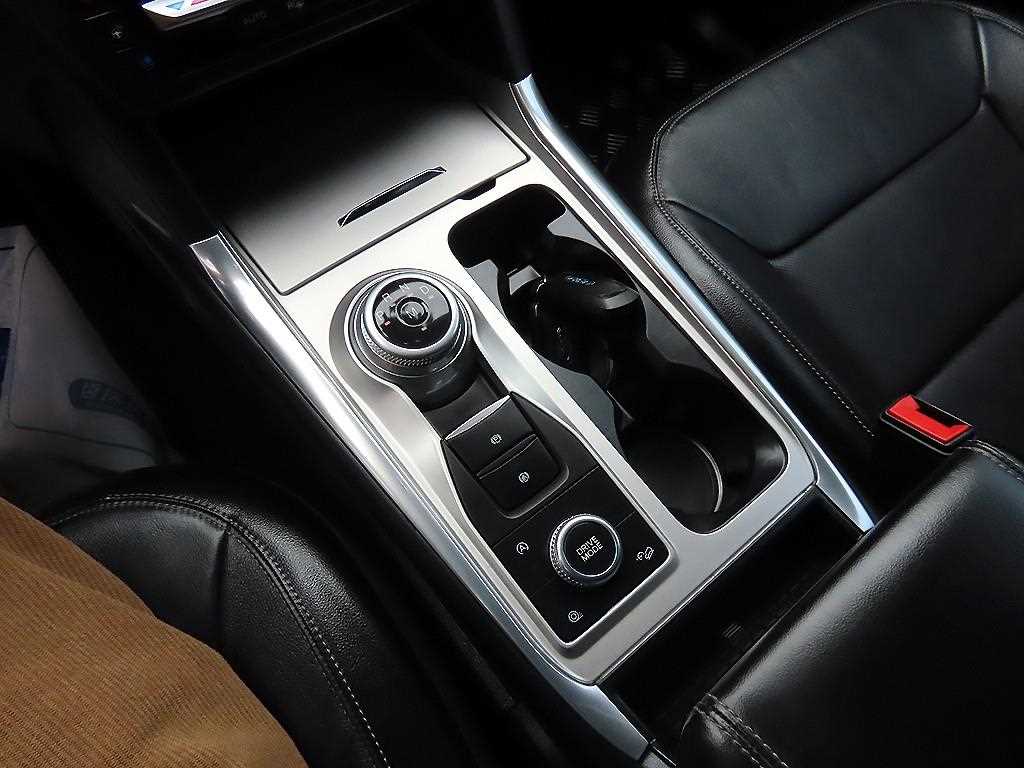 Ford Explorer - Vista 10