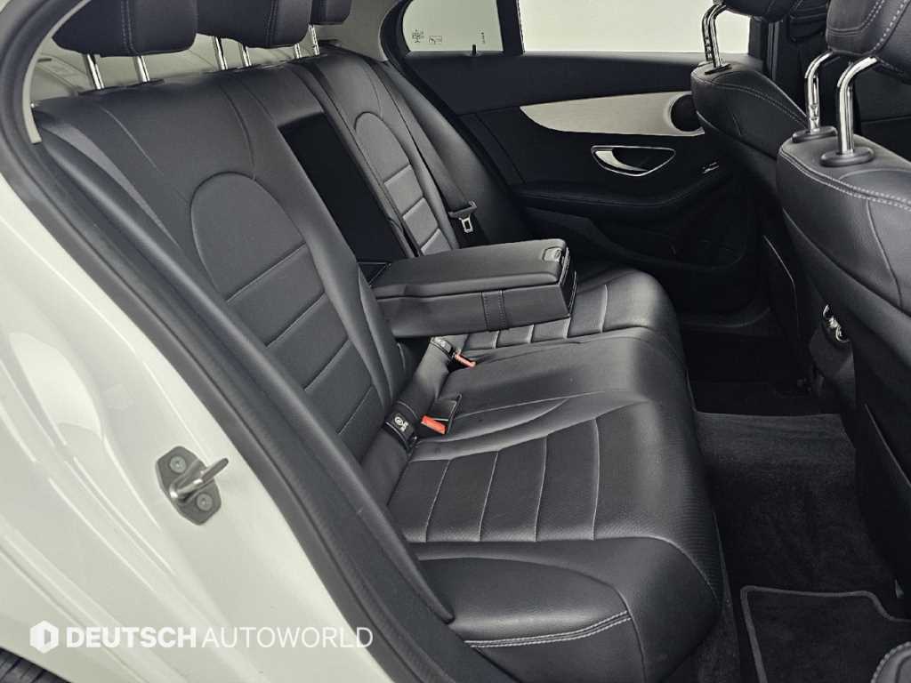 Mercedes Benz C Class - Vista 12