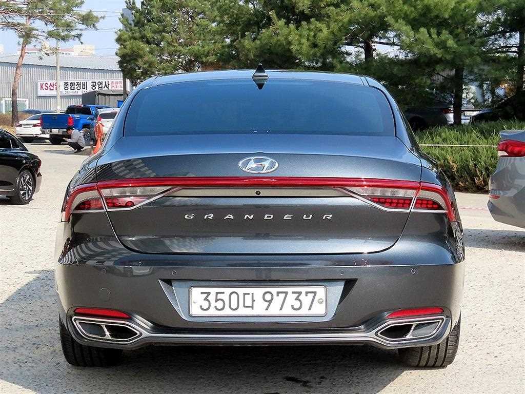 HYUNDAI Grandeur - Vista 4