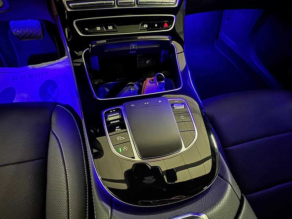 Mercedes Benz E class - Vista 11