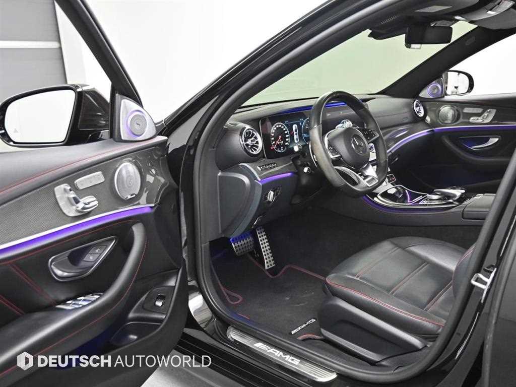 Mercedes Benz E class - Vista 11