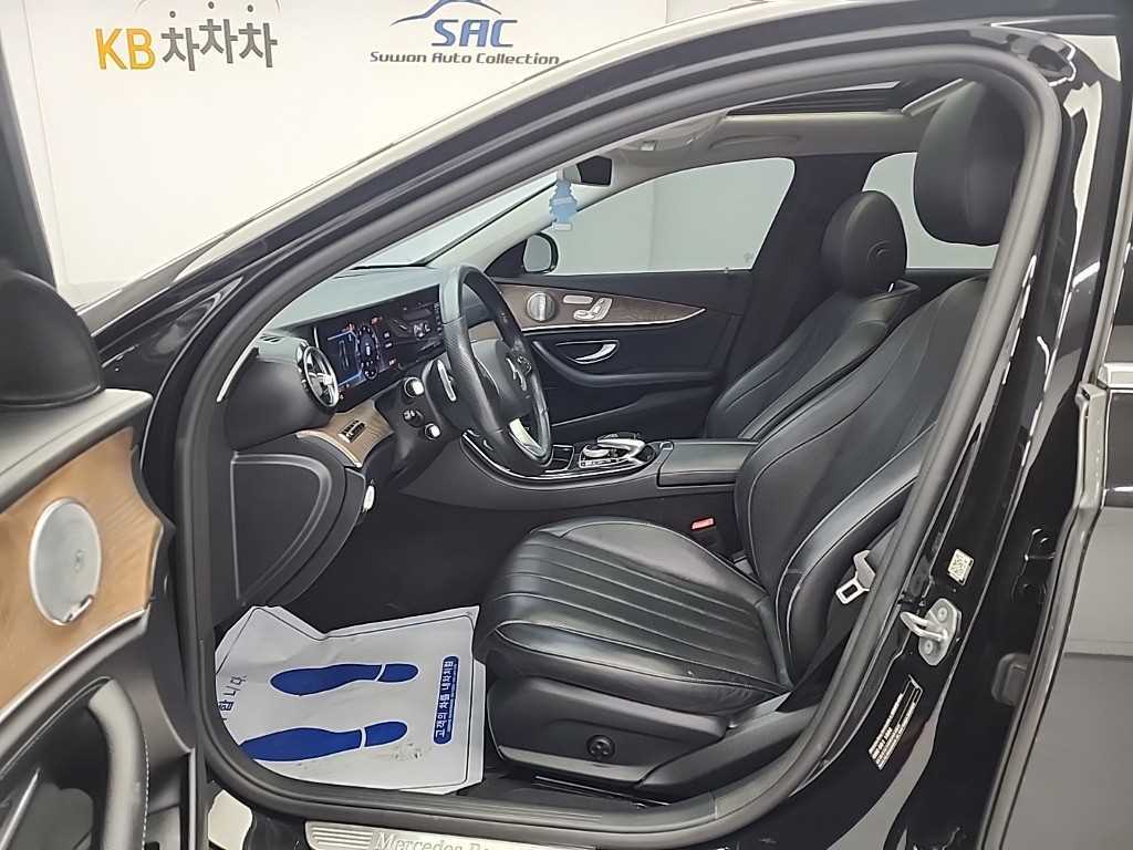 Mercedes Benz E class - Vista 11