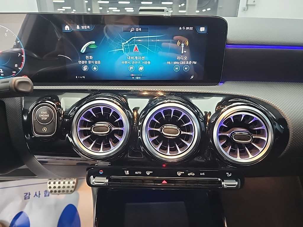 Mercedes Benz A Class - Vista 10