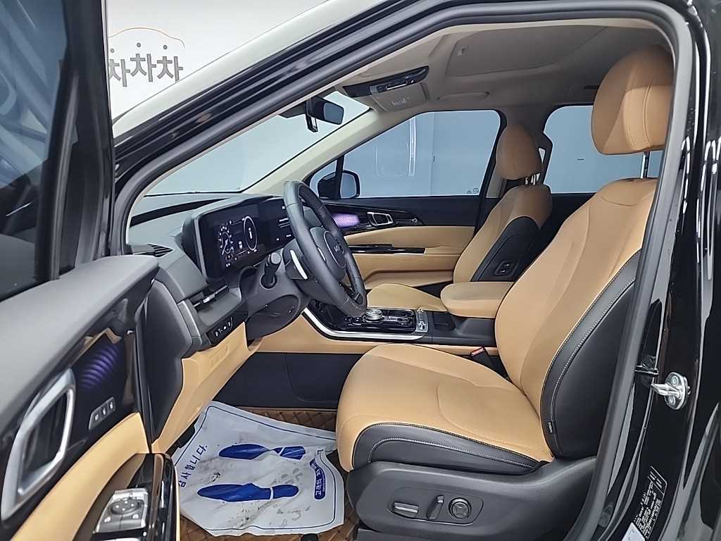 KIA Carnival - Vista 11