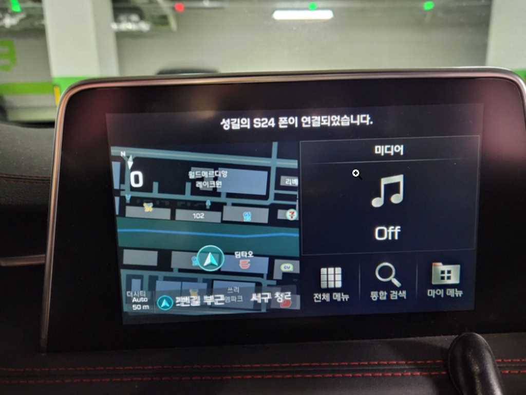 Genesis G70 - Vista 12