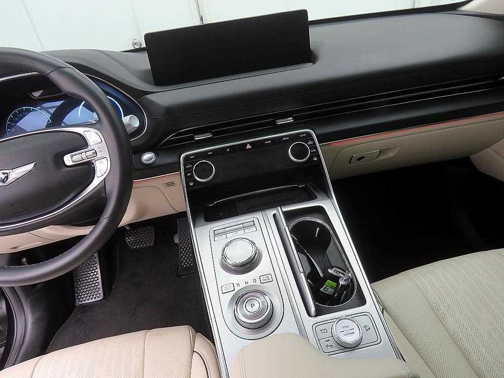 Genesis GV80 - Vista 11