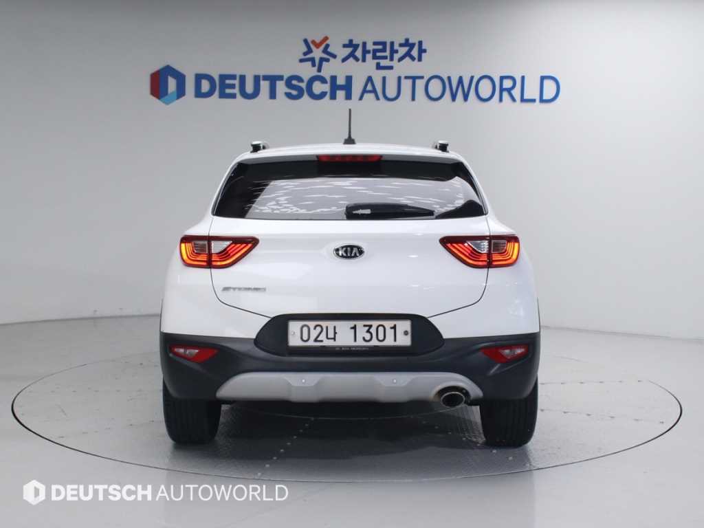 KIA Stonic - Vista 4