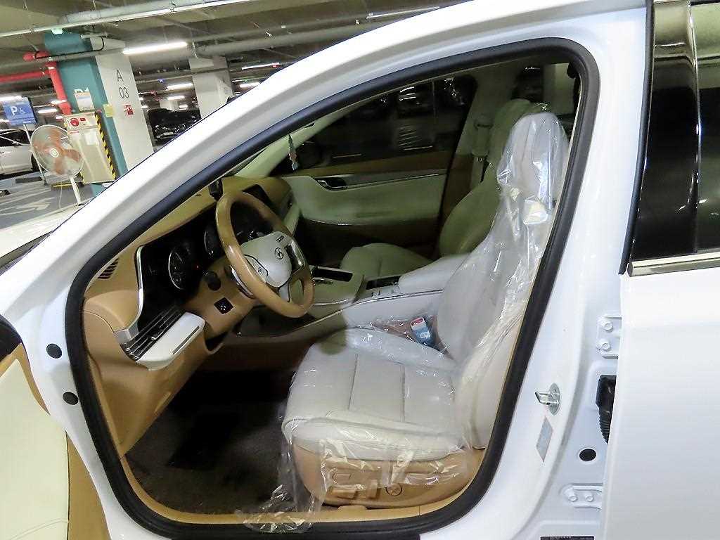 HYUNDAI Grandeur - Vista 6