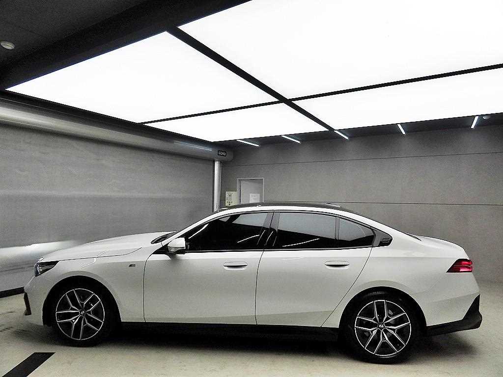 BMW 5 Series - Vista 4