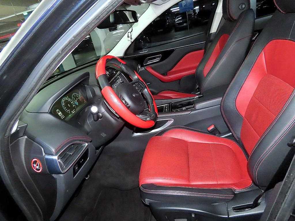 Jaguar F-PACE - Vista 6