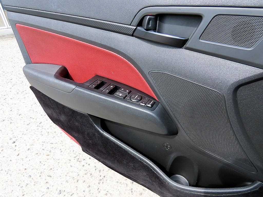 HYUNDAI Avante - Vista 11