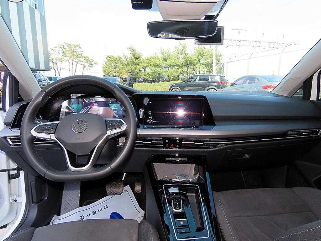 Volkswagen Golf - Vista 7