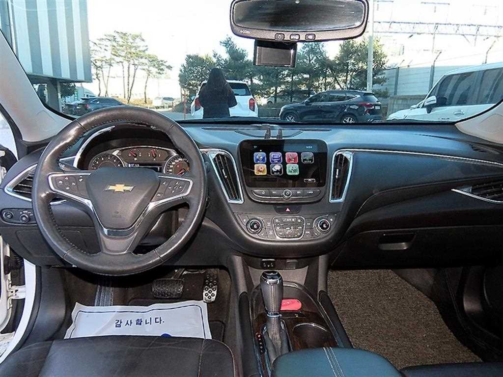 Chevrolet Malibu - Vista 7