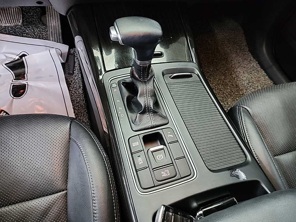 KIA Sorento - Vista 8