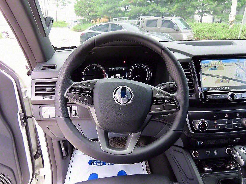 Ssangyong Rexton - Vista 9