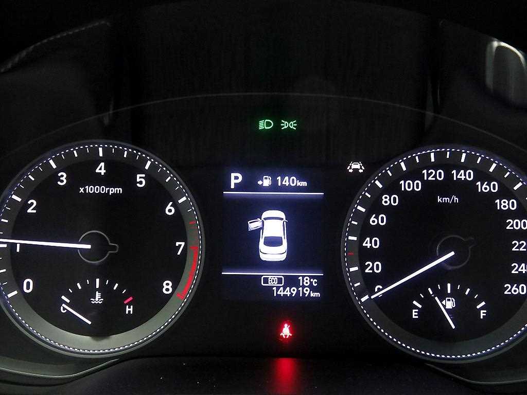 HYUNDAI Grandeur - Vista 10