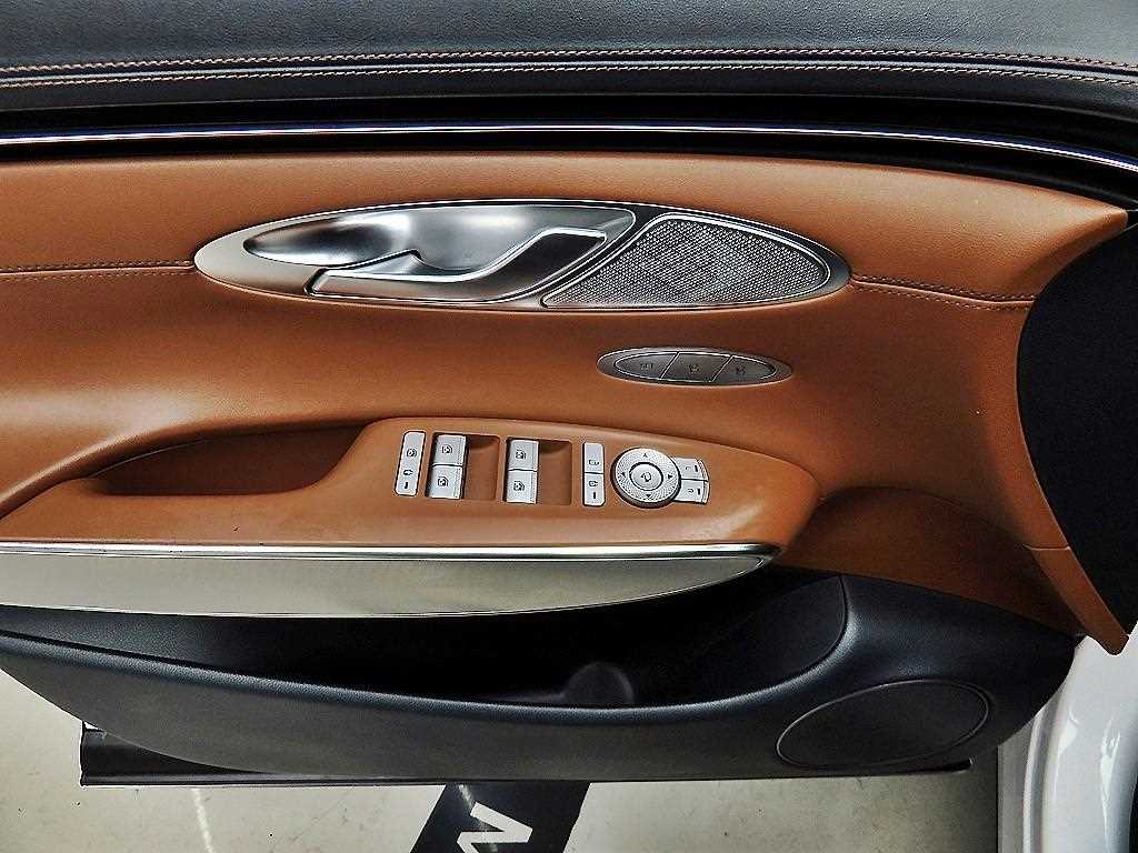 Genesis GV70 - Vista 11