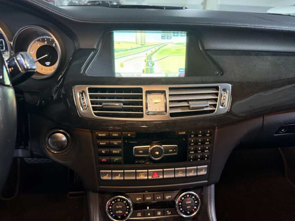 Mercedes Benz CLS Class - Vista 11