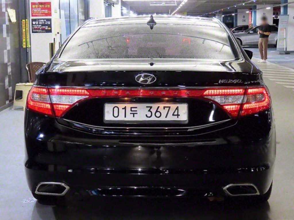 HYUNDAI Grandeur - Vista 5