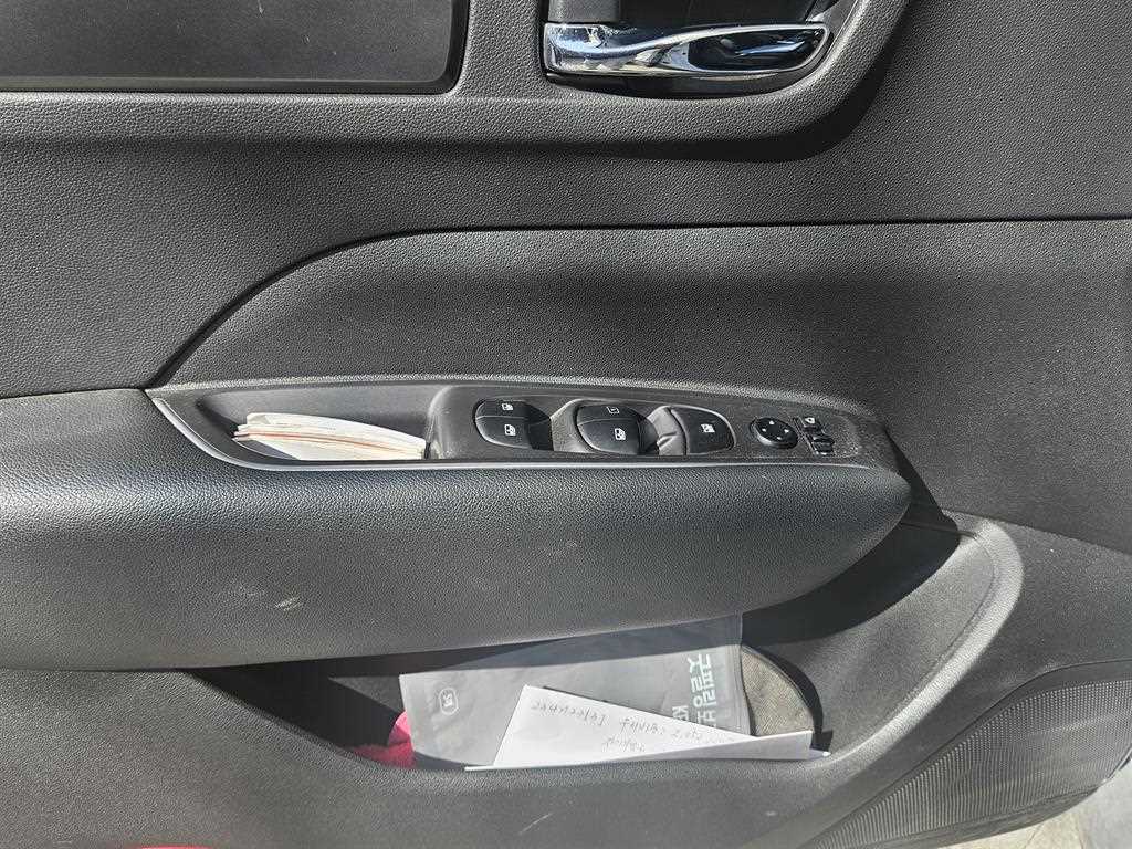 SAMSUNG QM6 - Vista 6