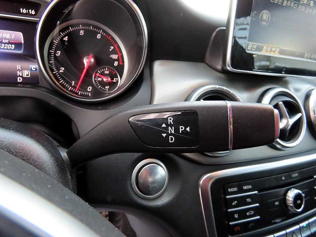 Mercedes Benz CLA Class - Vista 10