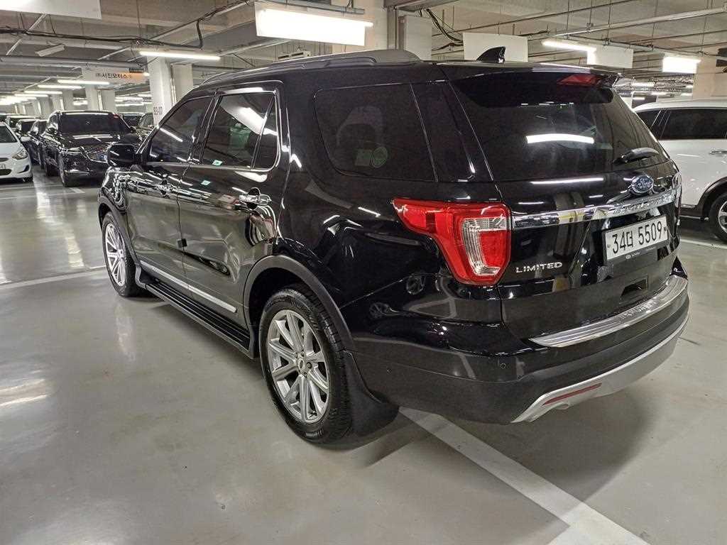 Ford Explorer - Vista 6