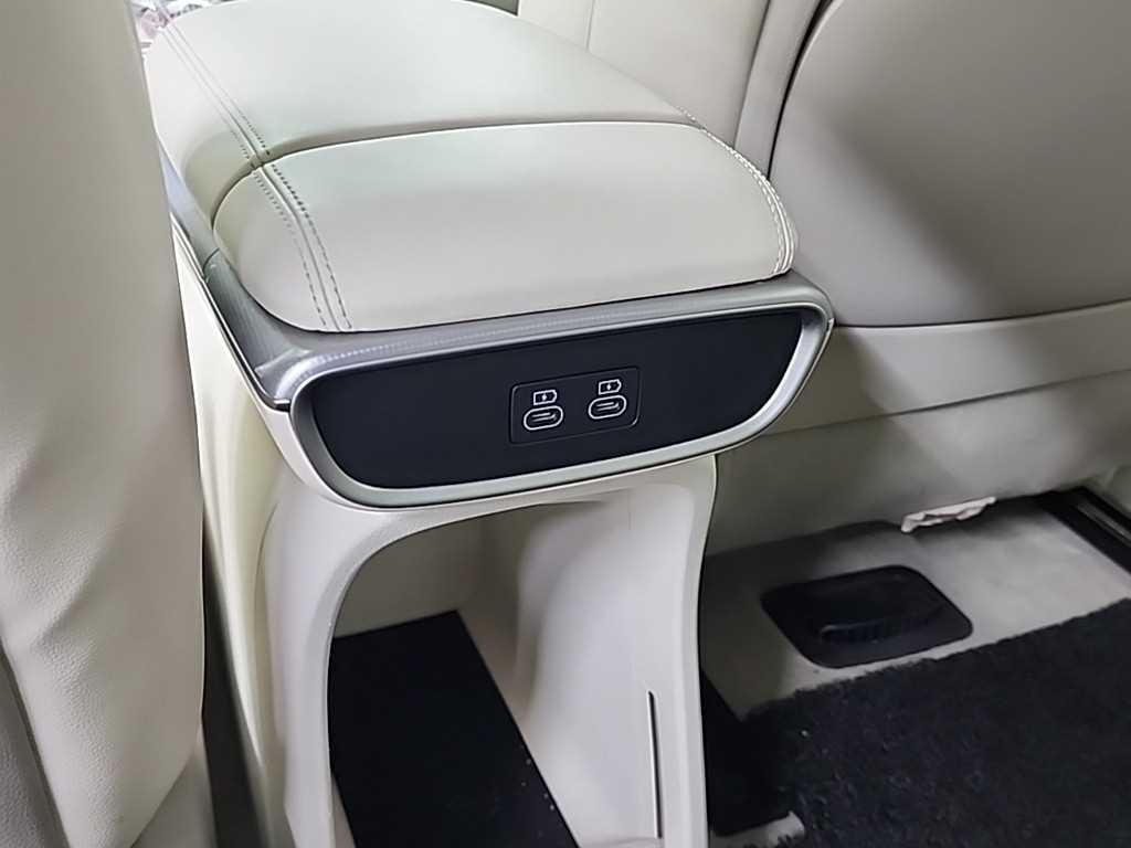 Genesis GV60 2022 Blanco - Importación desde Corea - HF Imports Iquique - Foto 13