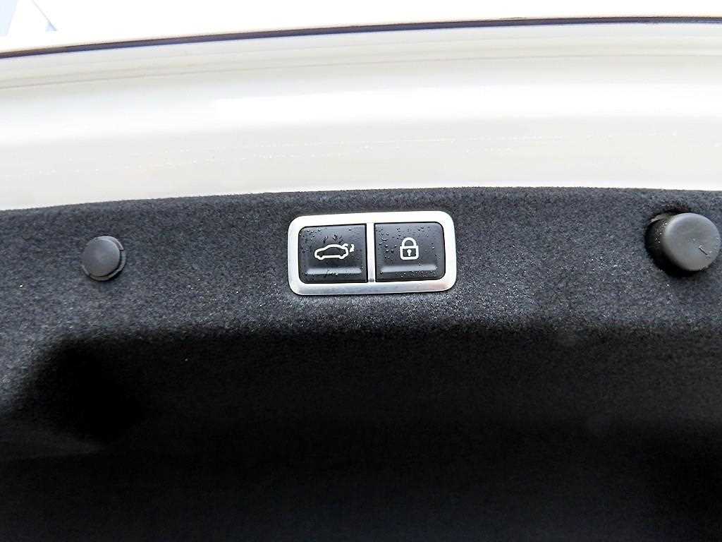 HYUNDAI Grandeur 2023 Blanco - Importación desde Corea - HF Imports Iquique - Foto 18