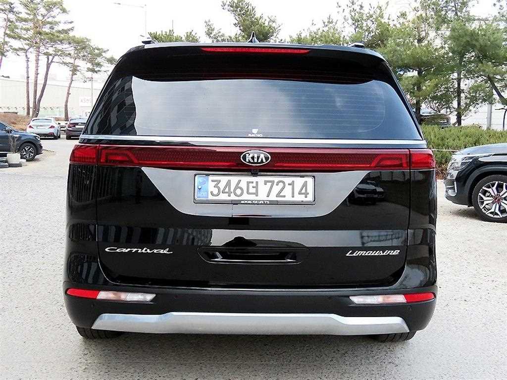 KIA Carnival - Vista 4