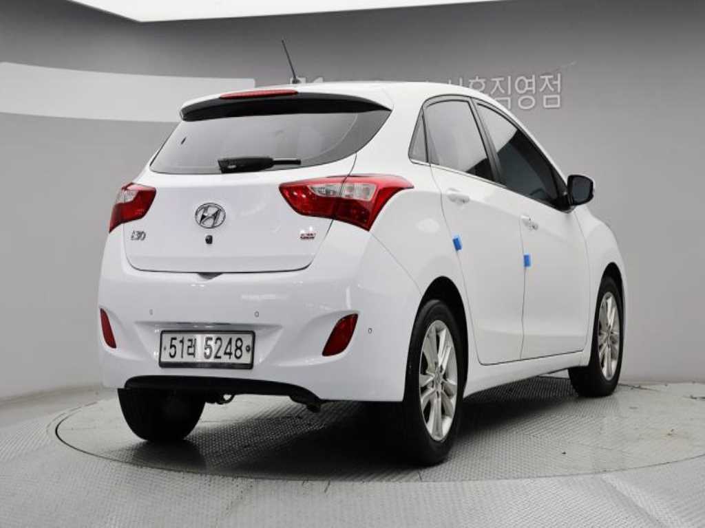 HYUNDAI i30 - Vista 4