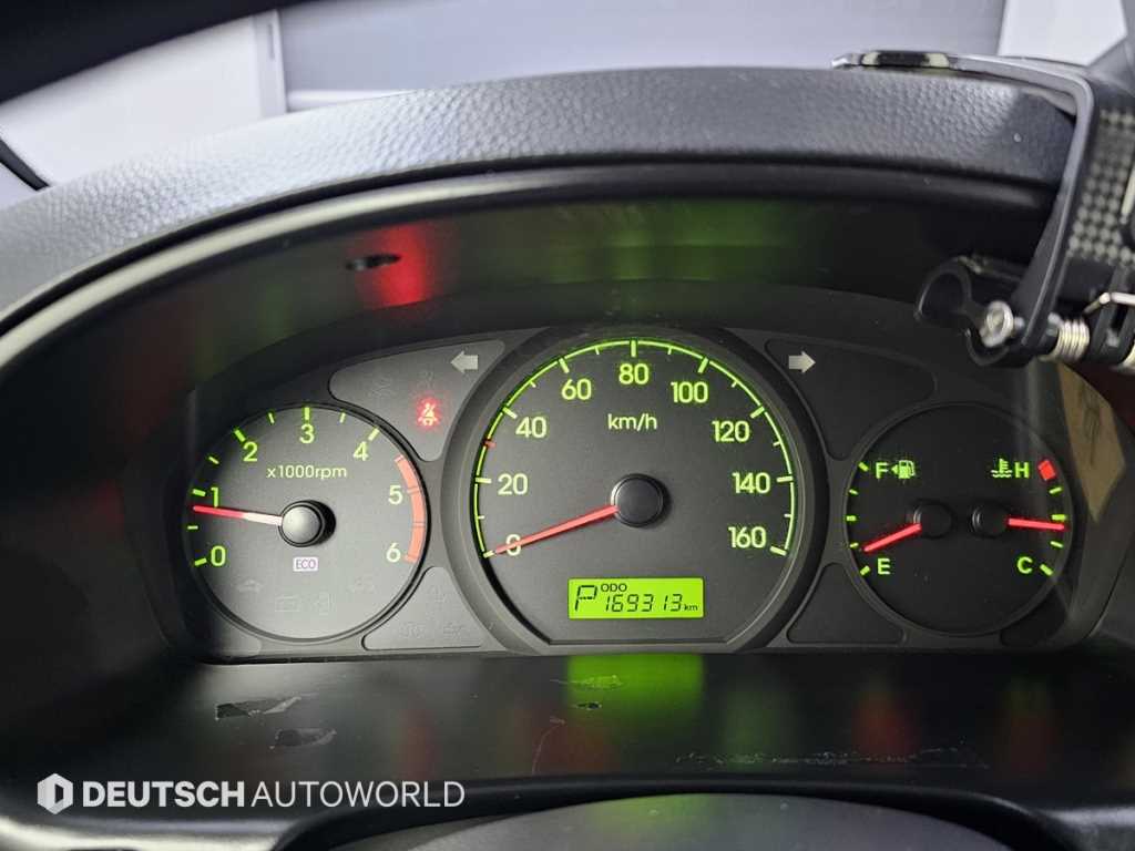 HYUNDAI Starex - Vista 8