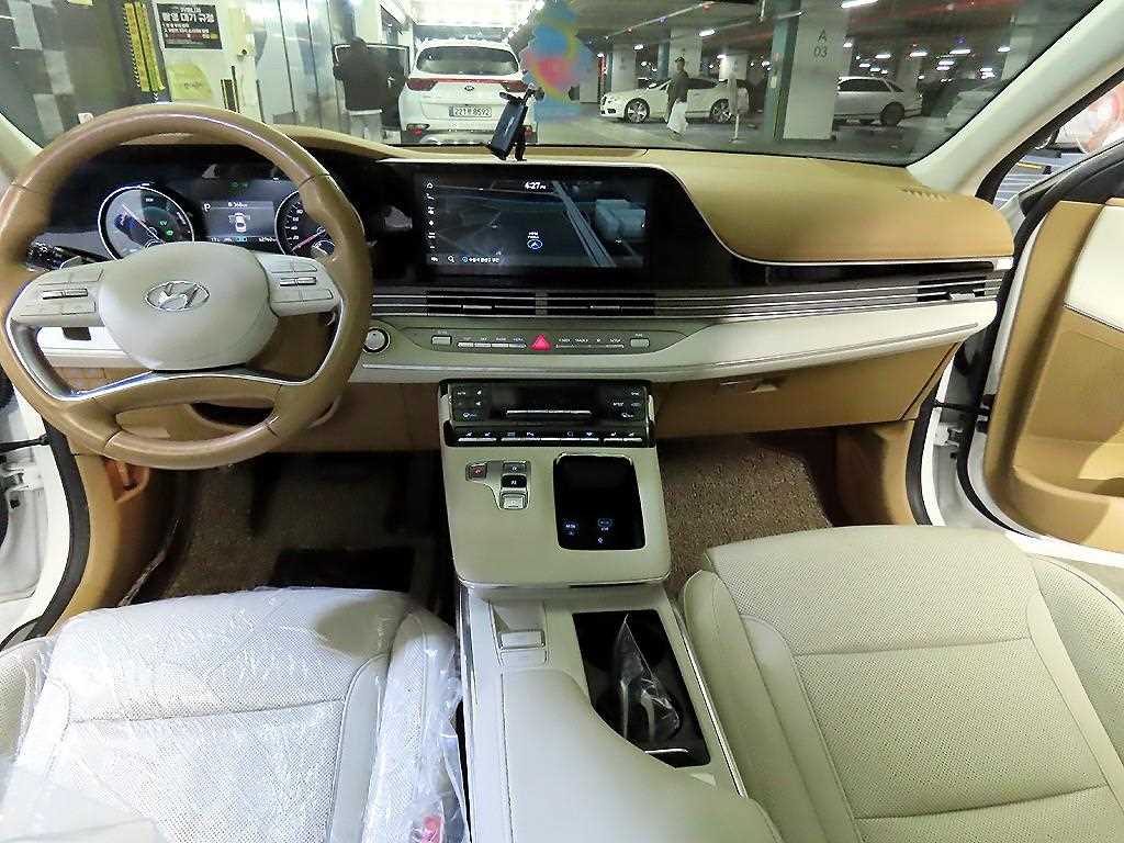 HYUNDAI Grandeur - Vista 10