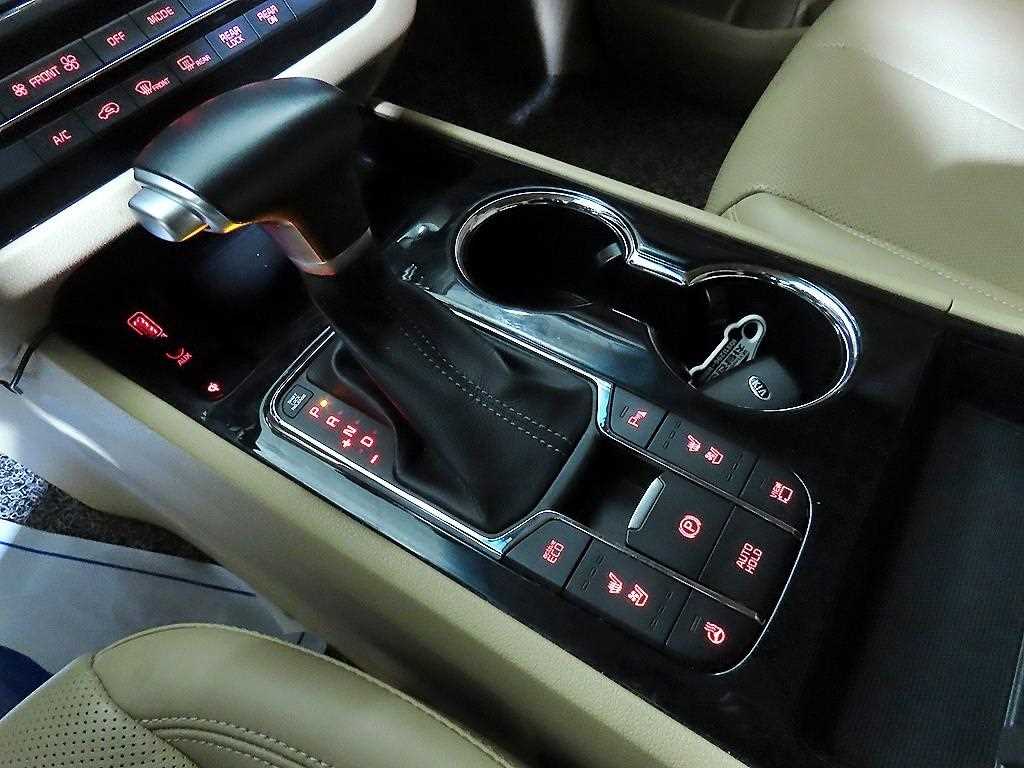 KIA Carnival 2019 Negro - Importación desde Corea - HF Imports Iquique - Foto 13