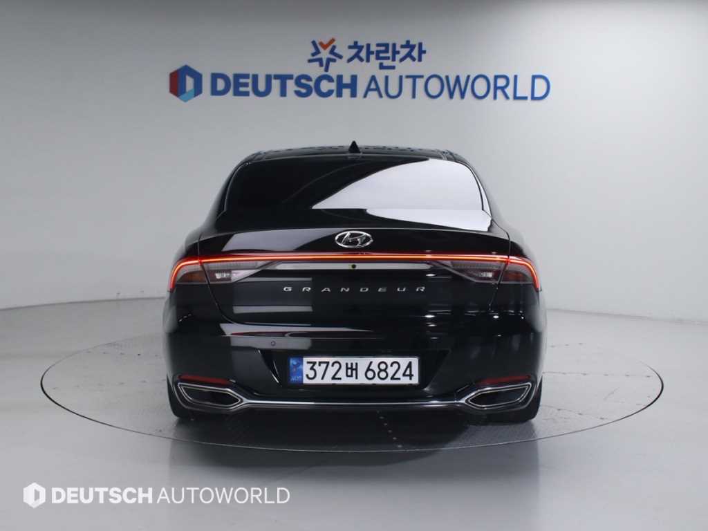 HYUNDAI Grandeur - Vista 4