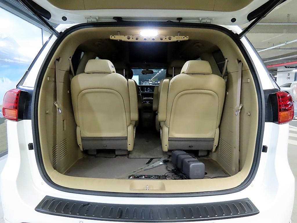 KIA Carnival 2017 Blanco - Importación desde Corea - HF Imports Iquique - Foto 16