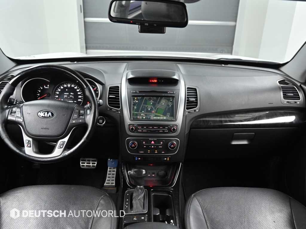 KIA Sorento - Vista 8