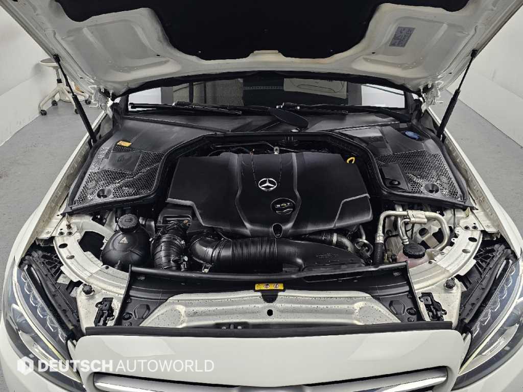 Mercedes Benz C Class - Vista 6