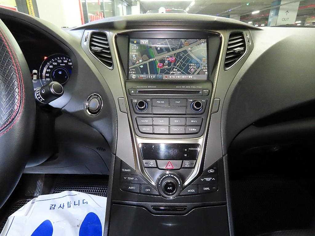 HYUNDAI Grandeur - Vista 11