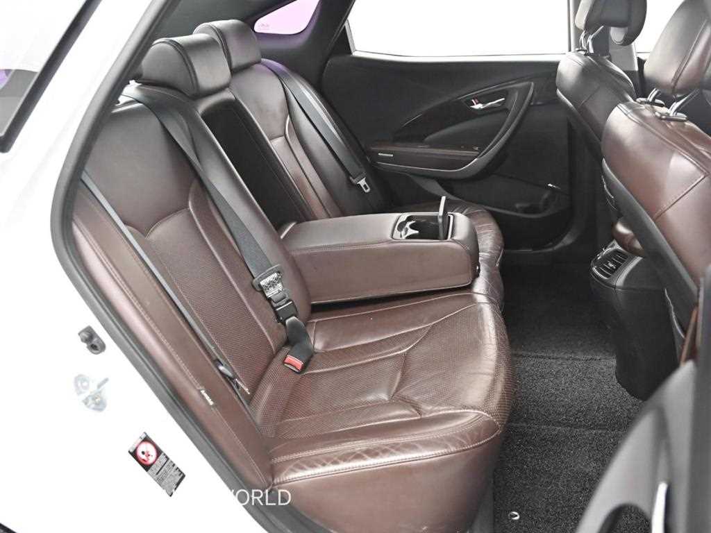 HYUNDAI Grandeur - Vista 12