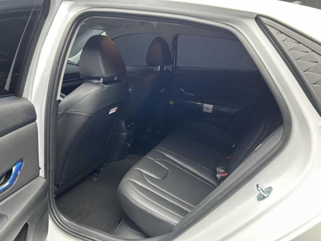 HYUNDAI Avante - Vista 6