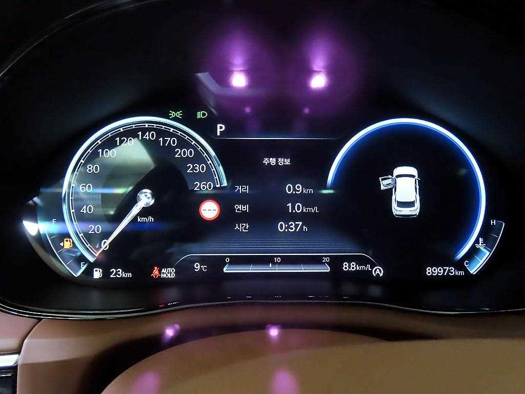 Genesis GV70 - Vista 9