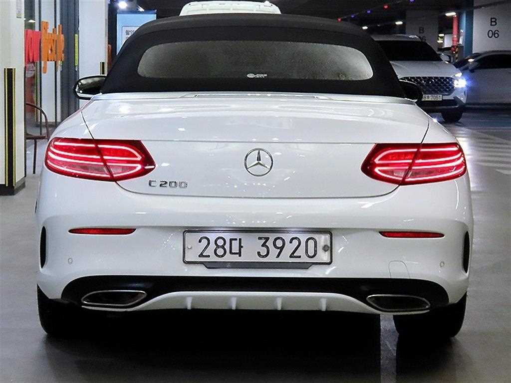 Mercedes Benz C Class - Vista 5