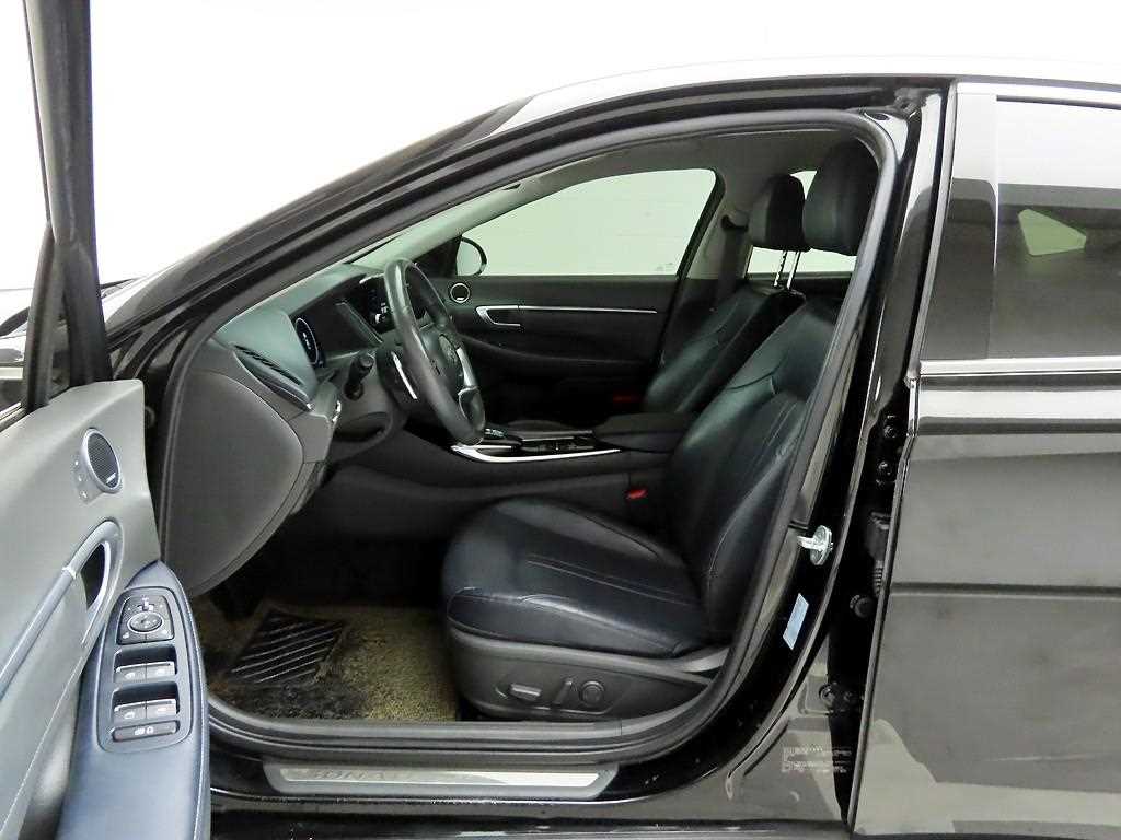 HYUNDAI Sonata - Vista 11