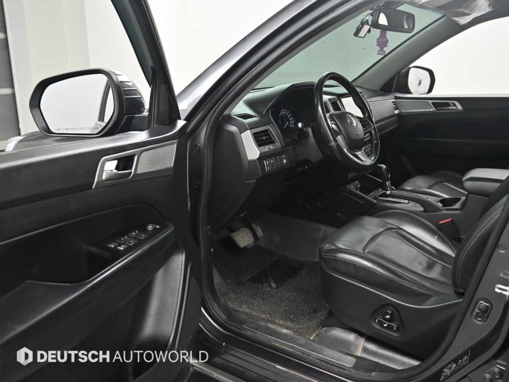 Ssangyong Rexton - Vista 11