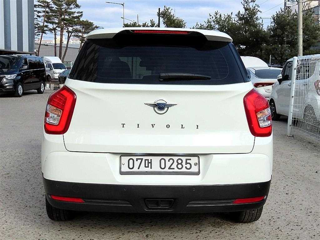 Ssangyong Tivoli - Vista 4