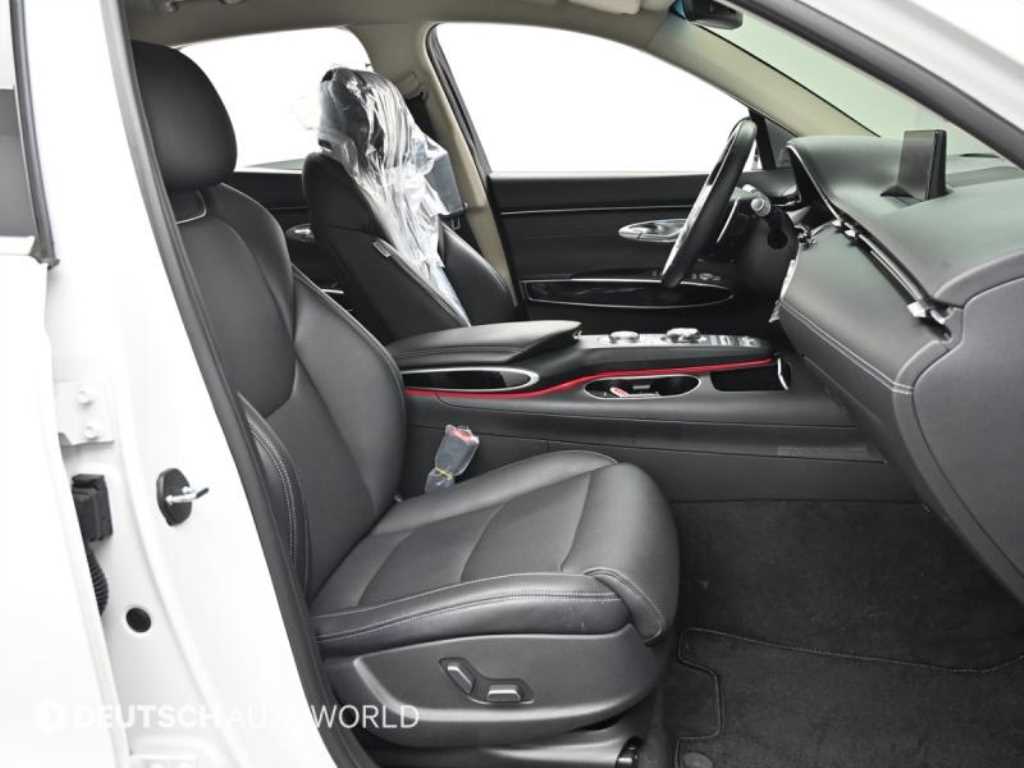 Genesis GV70 - Vista 10