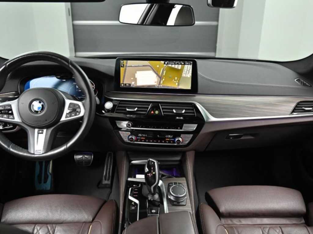 BMW 5 Series - Vista 7