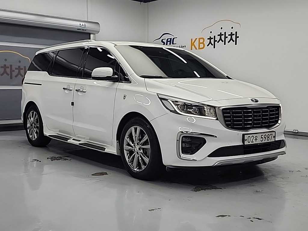 KIA Carnival - Vista 5