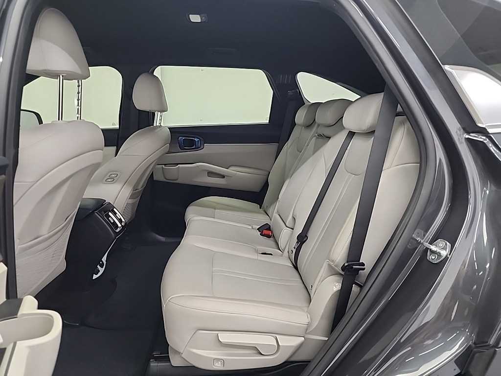 KIA Sorento - Vista 12